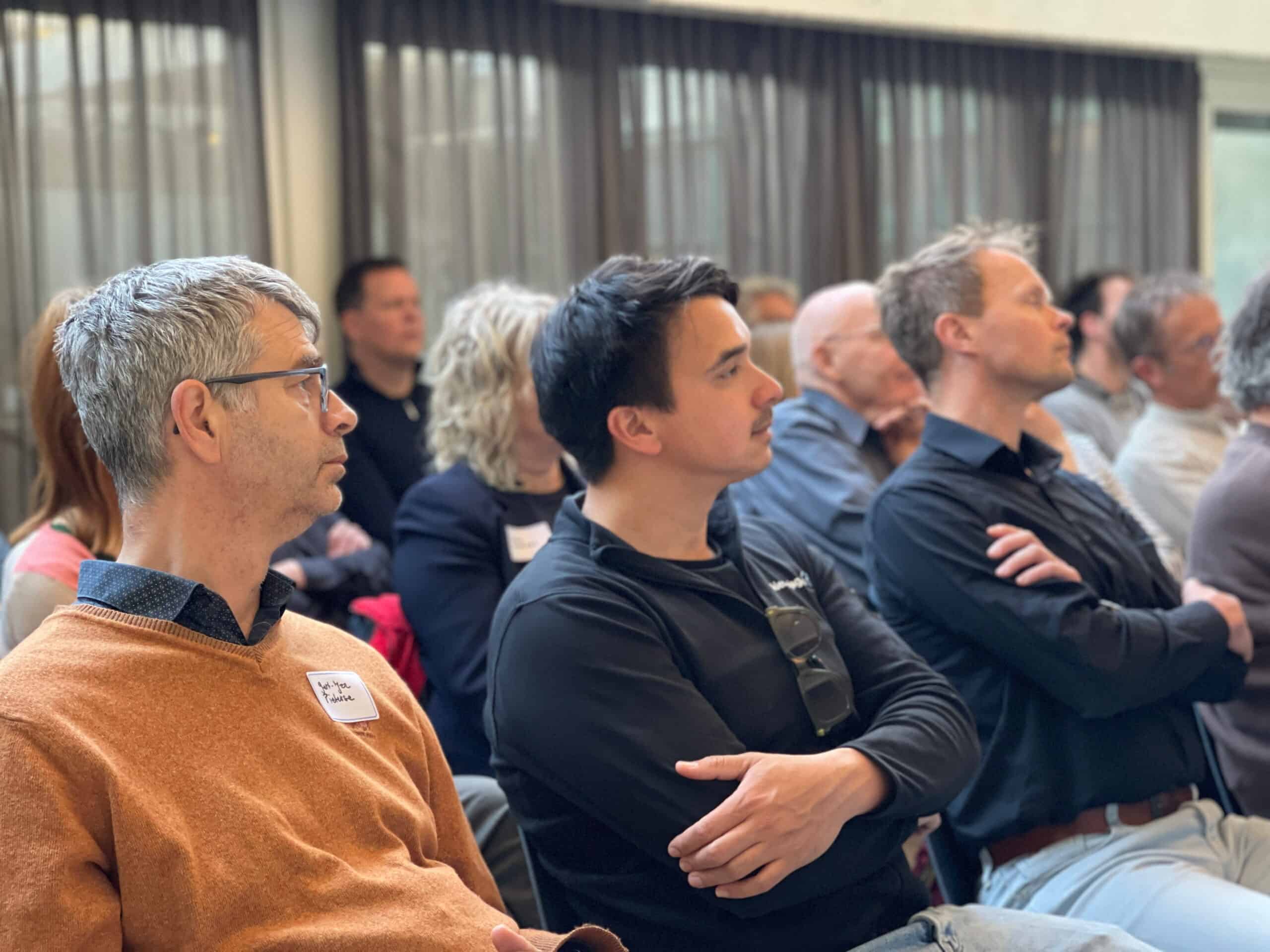 KERN werkt als affiliate-partner samen met de international Passive House Association, iPHA. Via het online-platform Connect Expert plus biedt KERN als iPHA zusterorganisatie een betere verbinding met de wereldwijde ontwikkelingen van passief bouwen renoveren. Hiermee ondersteunt KERN passiefhuis-professionals met energiezuinig, betaalbaar en integraal ontwerpen en bouwen. Lowtech.