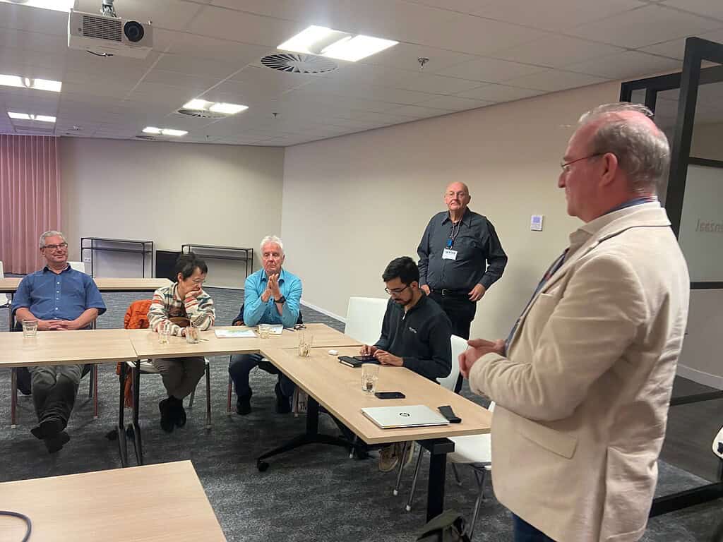 CondoReno workshop en matchmaking @Lowtech congres 2026_Jasper van der Schoot presenteert ontwikkelingen bij Milieucentraal waar ook VvE-bewoners terecht kunnen voor advies en ondersteuning bij de aanpak van hun appartementengebouw